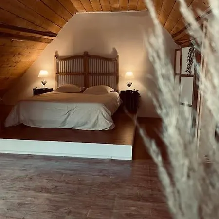 La Grange Des Pyrenees *